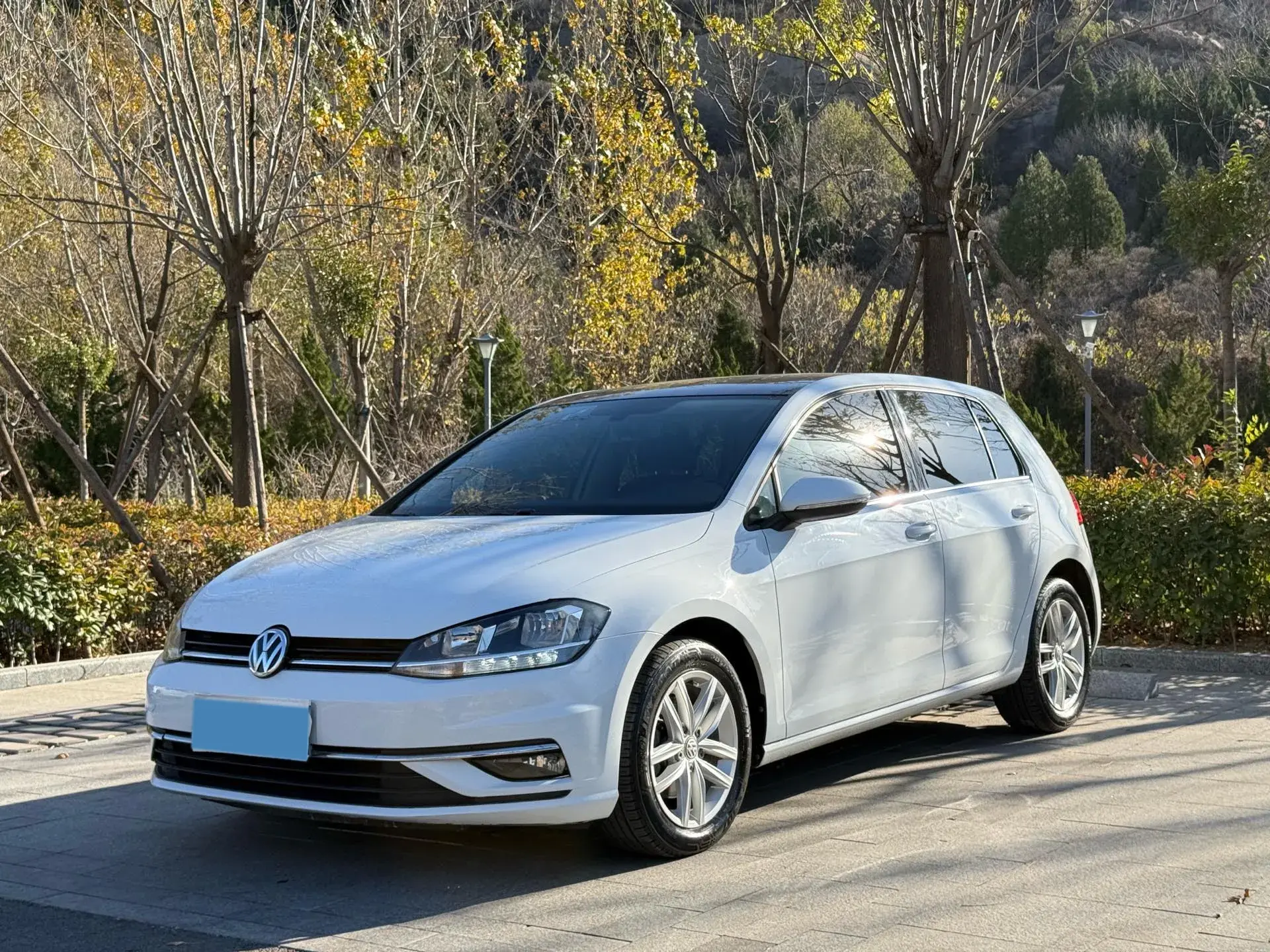 2018 VOLKSWAGEN GOLF view 1