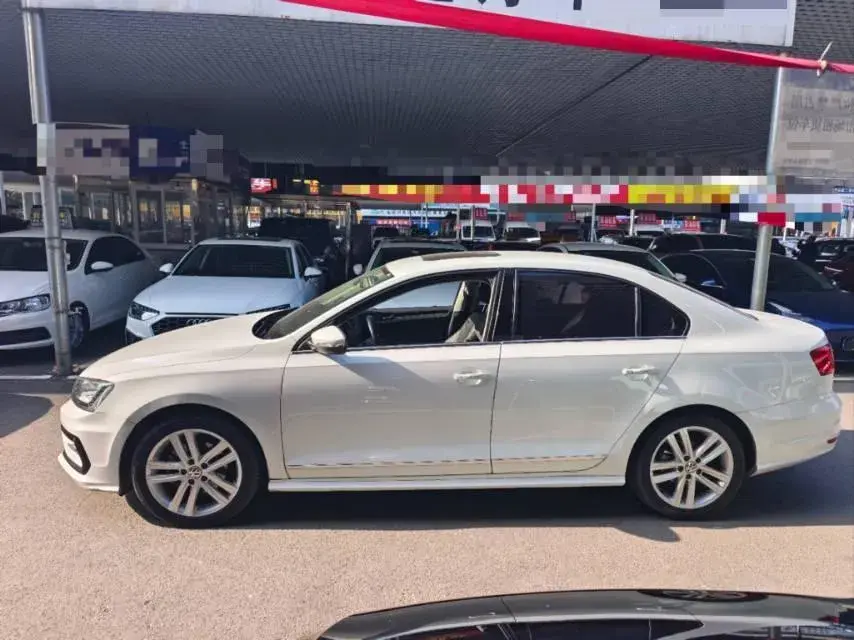 2018 VOLKSWAGEN SAGITAR thumbnail 3