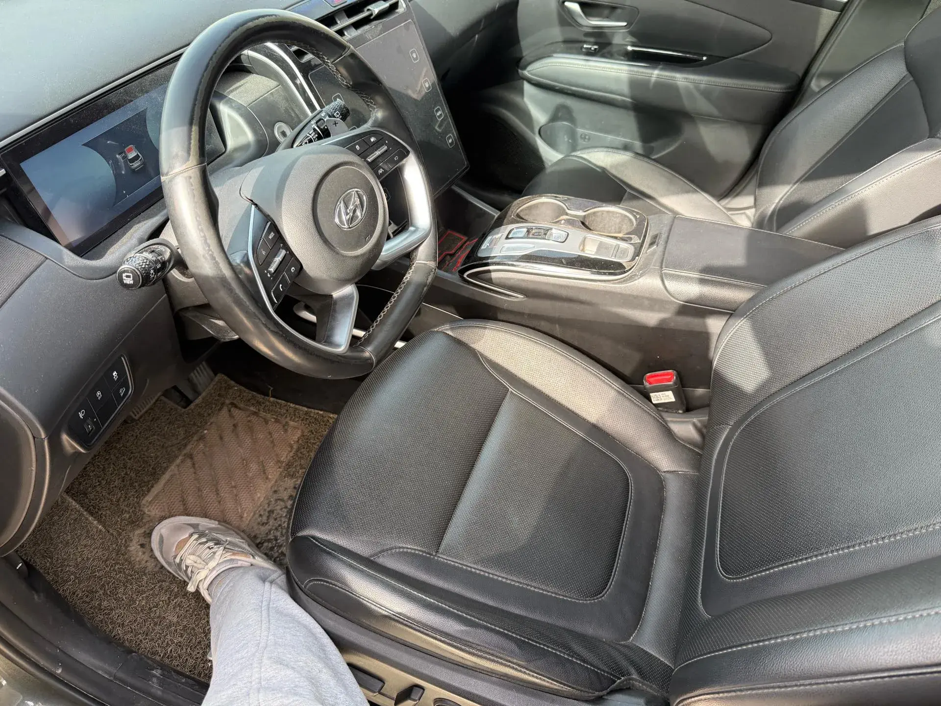 2021 HYUNDAI TUCSON thumbnail 4