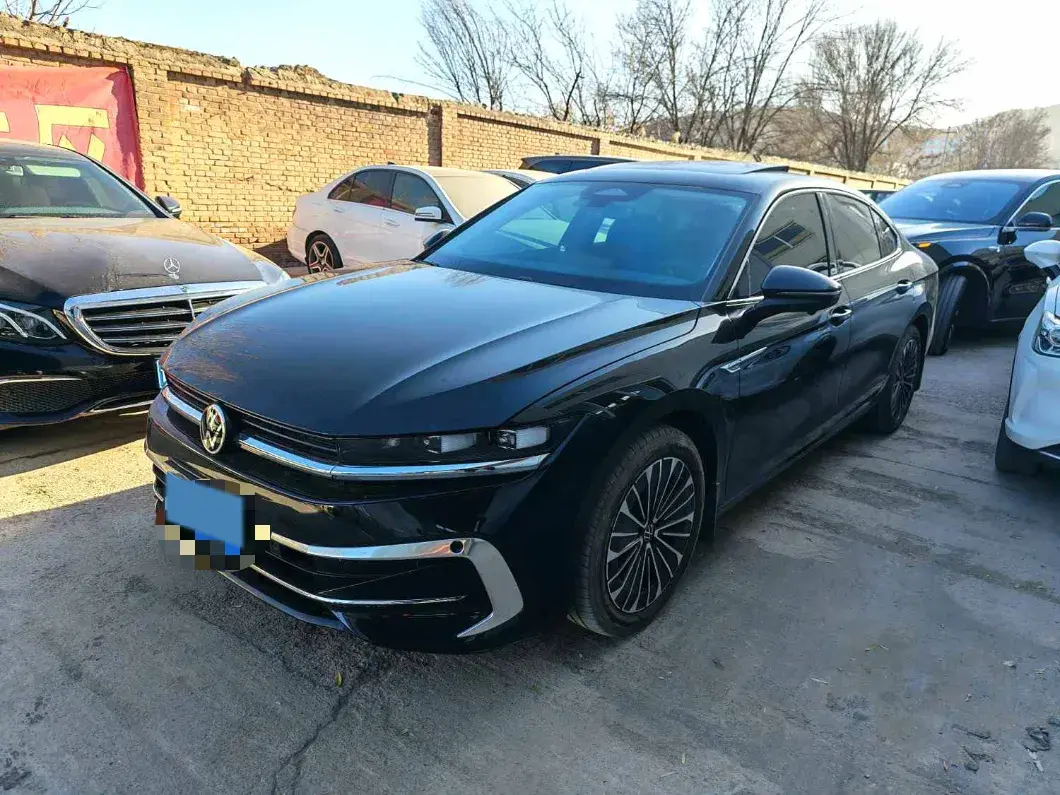 2024 Volkswagen Magotan 2.0T 220HP L4 7DCT