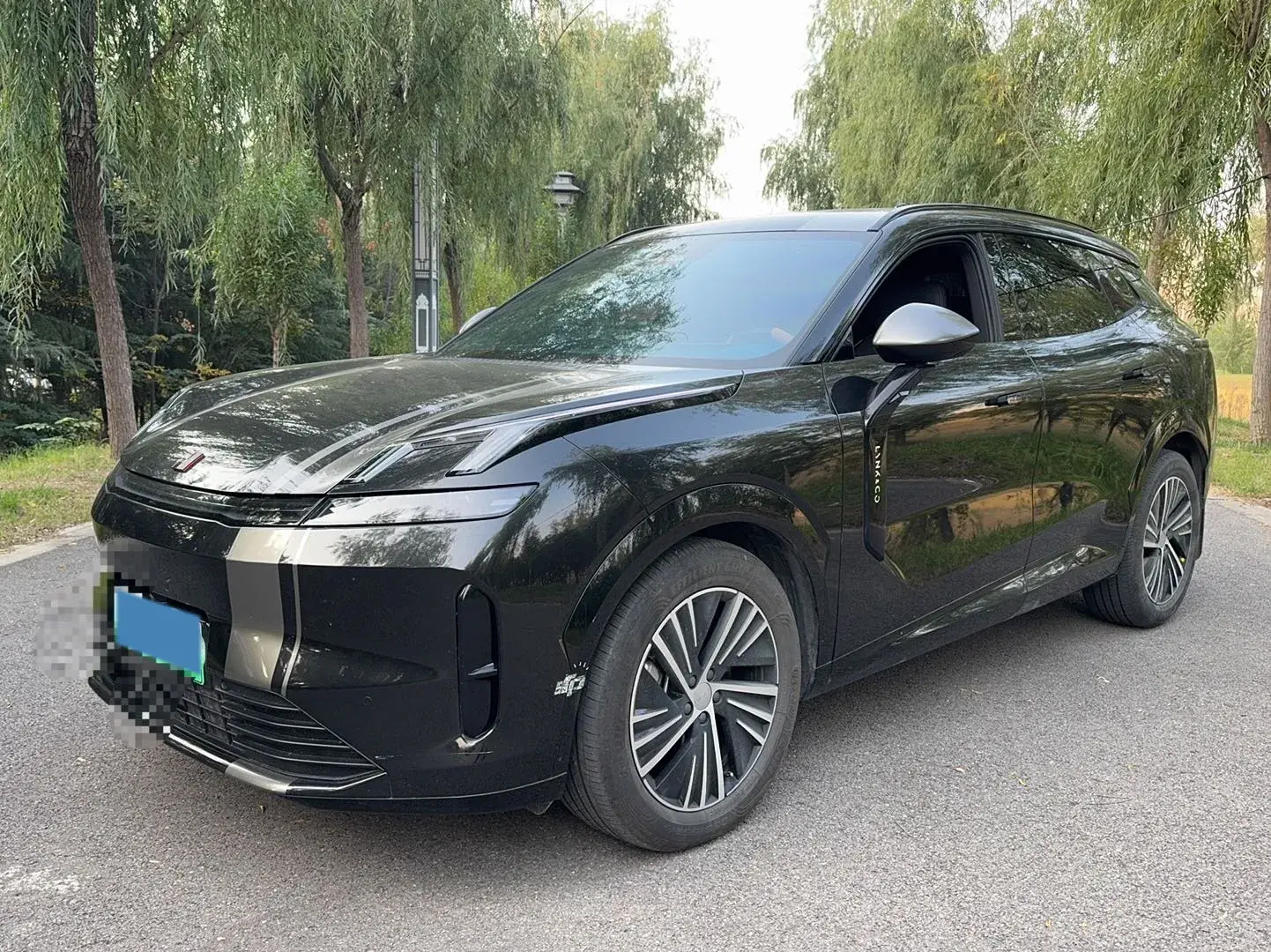 2023 LYNK&CO 08 view 1