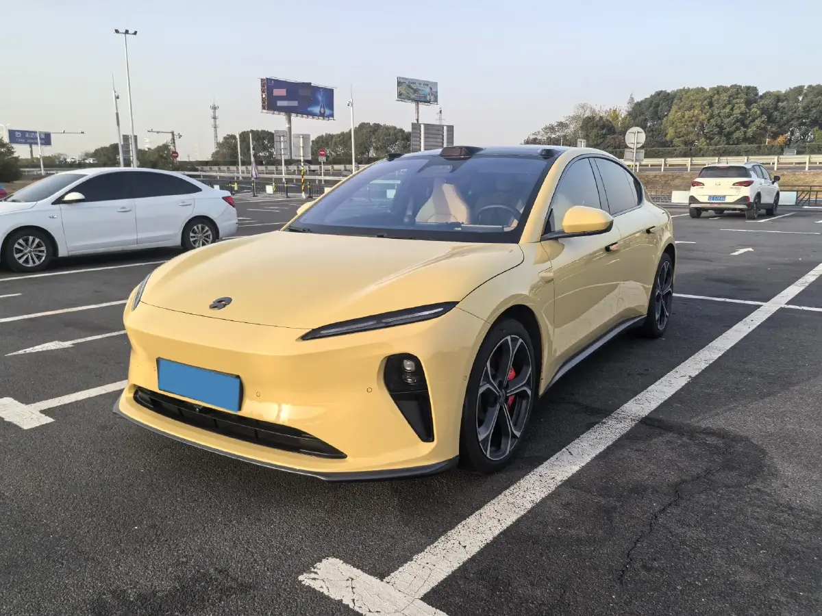 2022 NIO ET5 BEV 75KWH