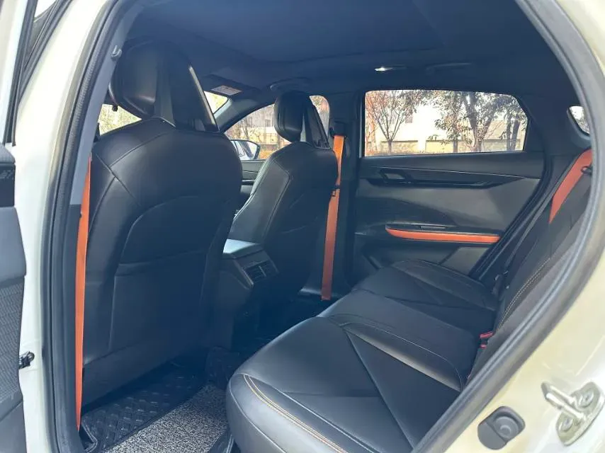 2022 ChangAn UNI-V 1.5T 188HP L4 7DCT,autocango,china used car exporter,china ev exporter,chinese used car exporter,chinese used ev exporter