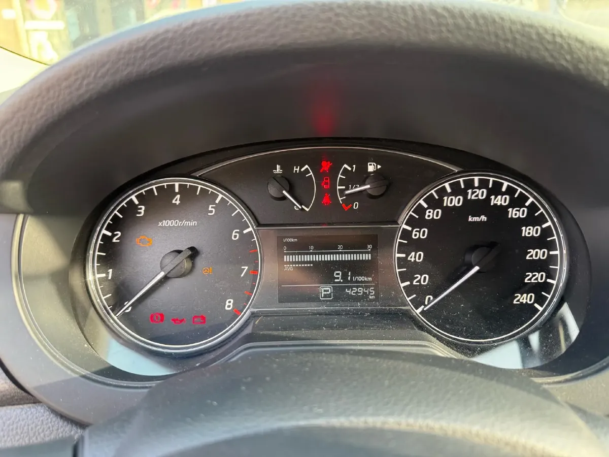 2023 Nissan Tiida 1.6L 122HP L4 CVT,autocango,china used car exporter,china ev exporter,chinese used car exporter,chinese used ev exporter