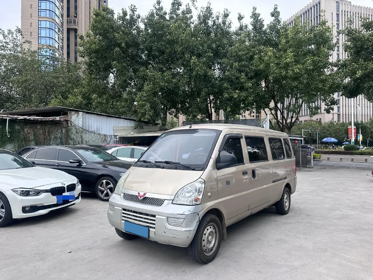 2019 WuLing RongGuang 1.5L 107HP L4 5MT