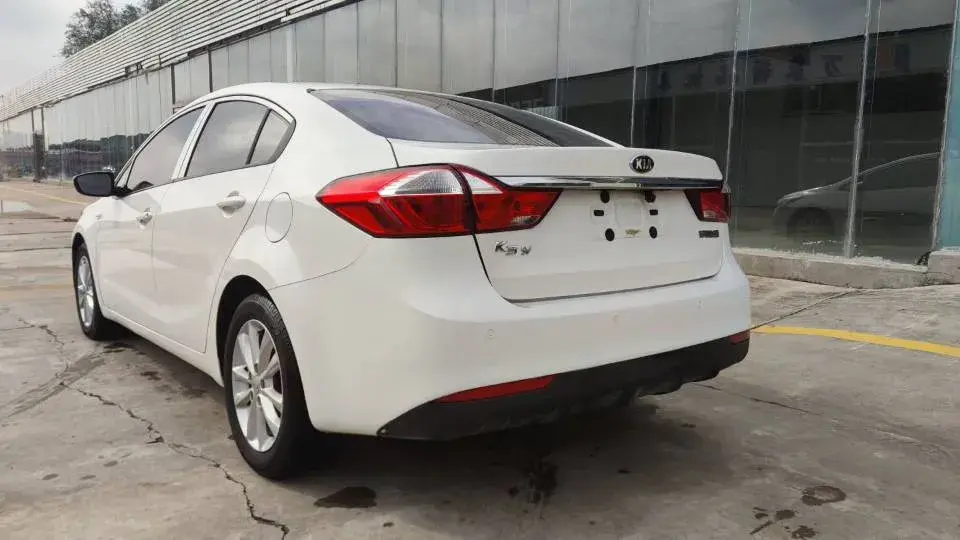 2016 KIA K3 thumbnail 4