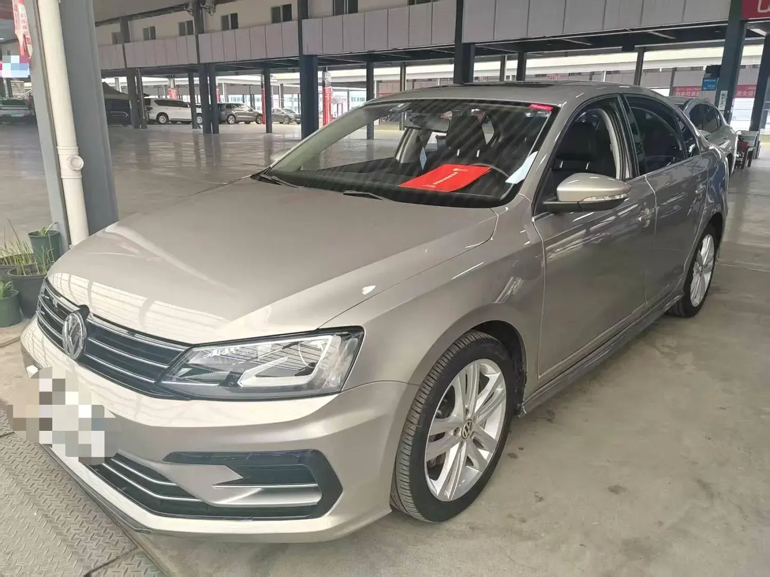 2018 VOLKSWAGEN SAGITAR view 1