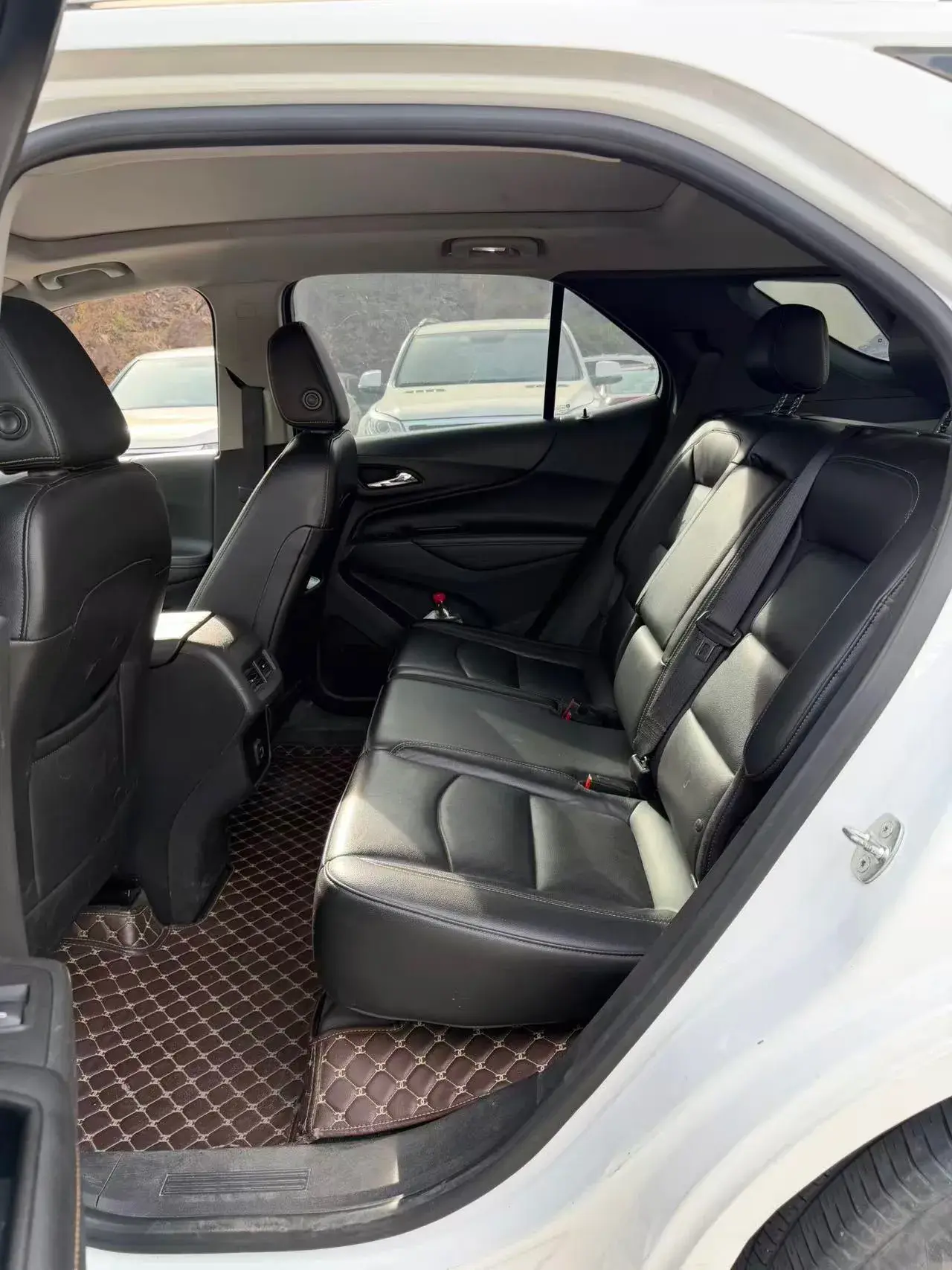 2019 CHEVROLET EQUINOX thumbnail 4