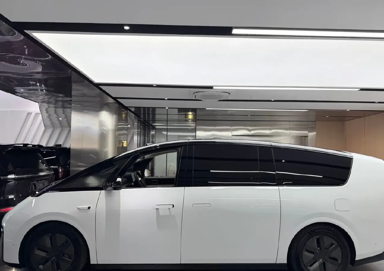 2025 Li MEGA BEV,autocango,china used car exporter,china ev exporter,chinese used car exporter,chinese used ev exporter