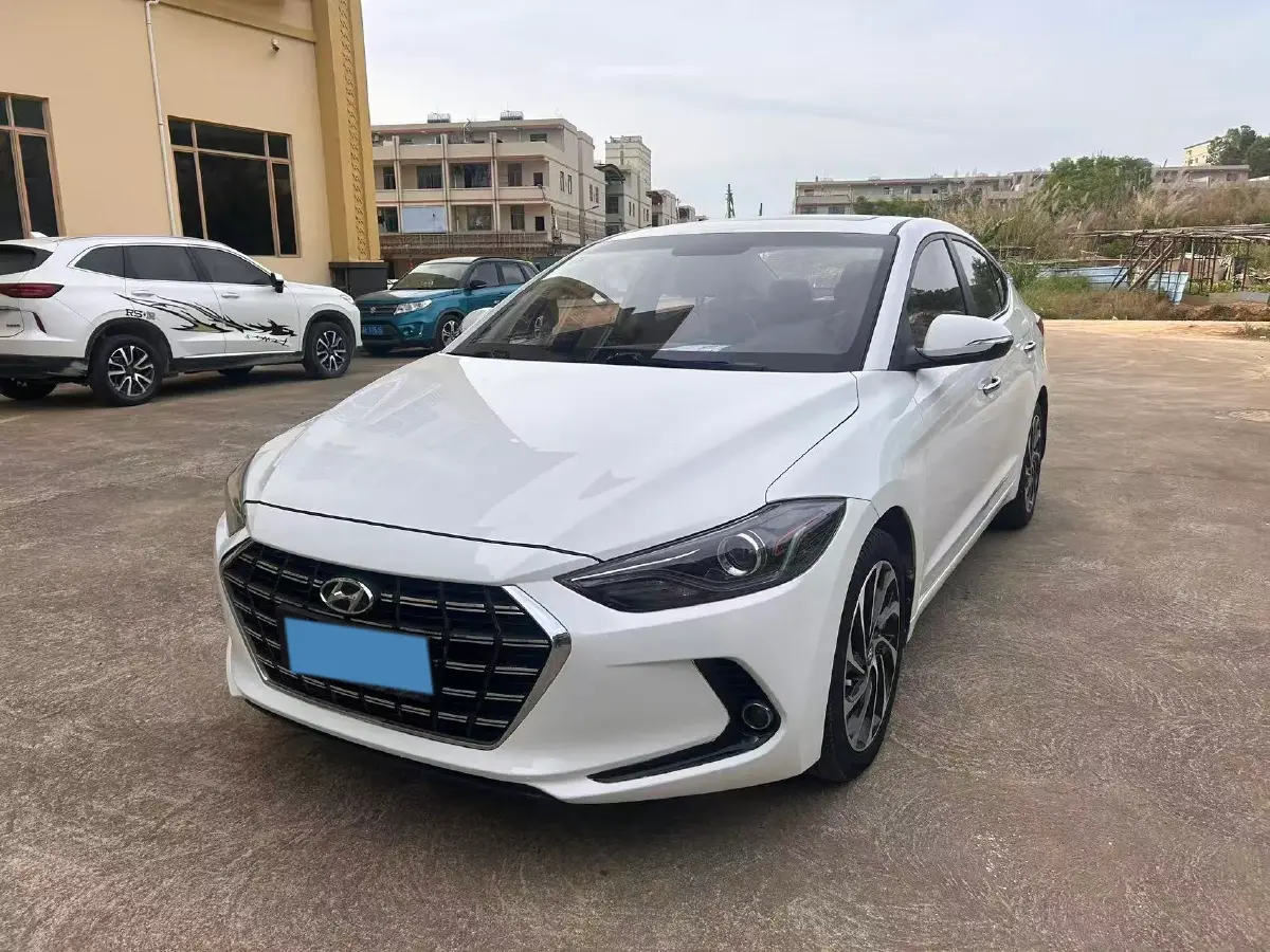 2019 Hyundai Elantra 1.5L 115HP L4 CVT