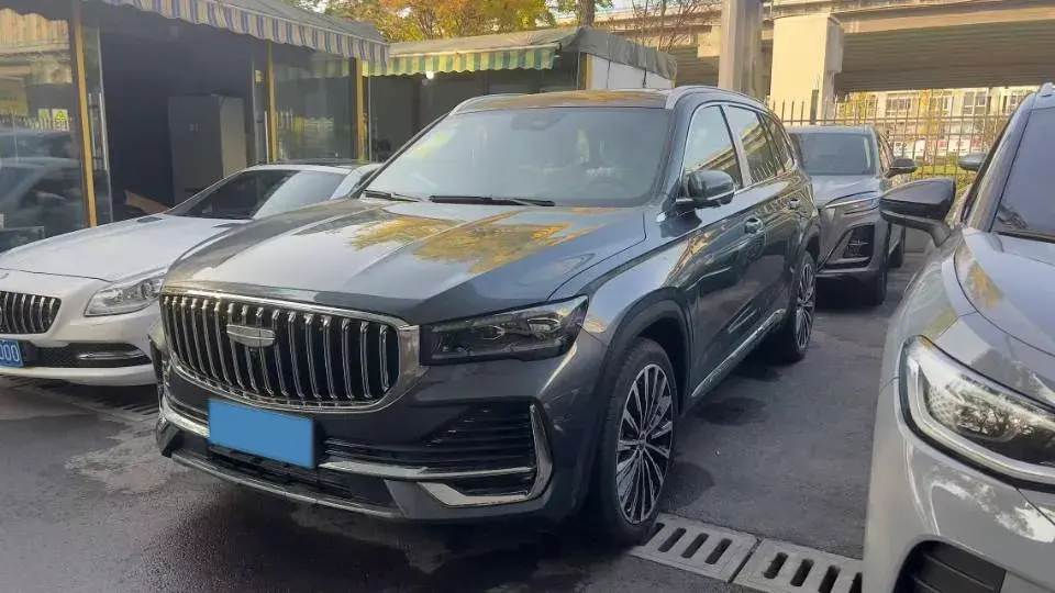 2025 Geely Monjaro 2.0T 238HP L4 8AT