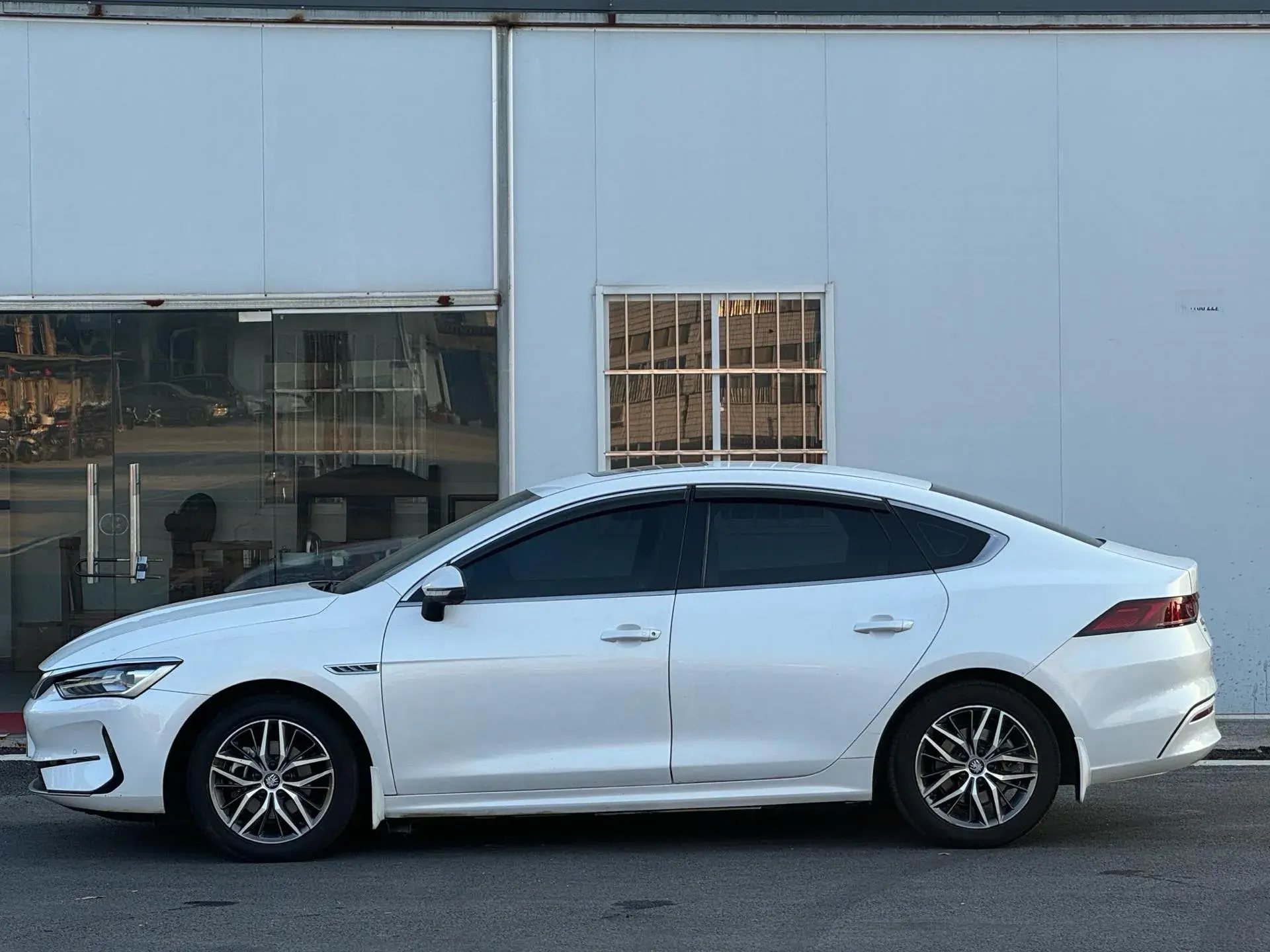 2021 BYD QIN thumbnail 4