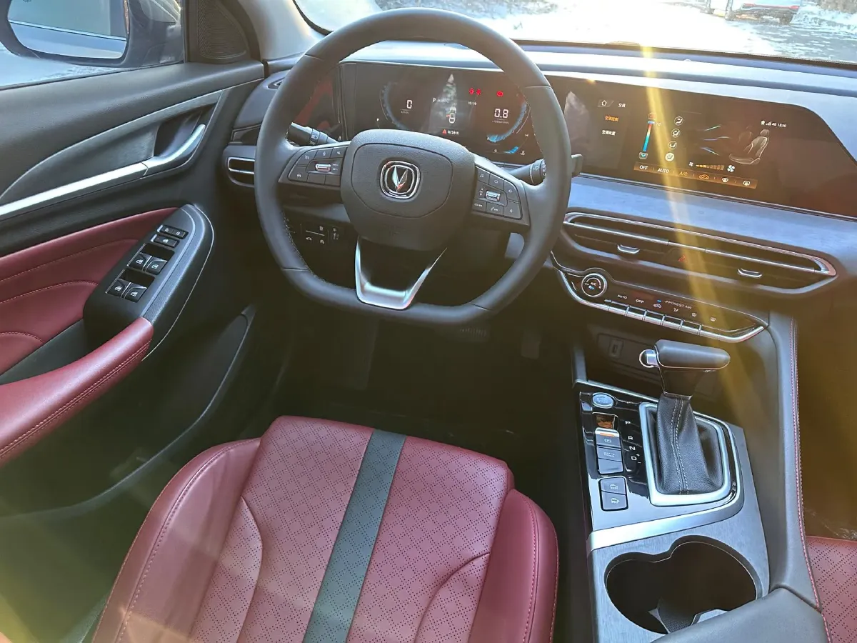 2021 ChangAn Eado 1.4T 160HP L4 7DCT,autocango,china used car exporter,china ev exporter,chinese used car exporter,chinese used ev exporter