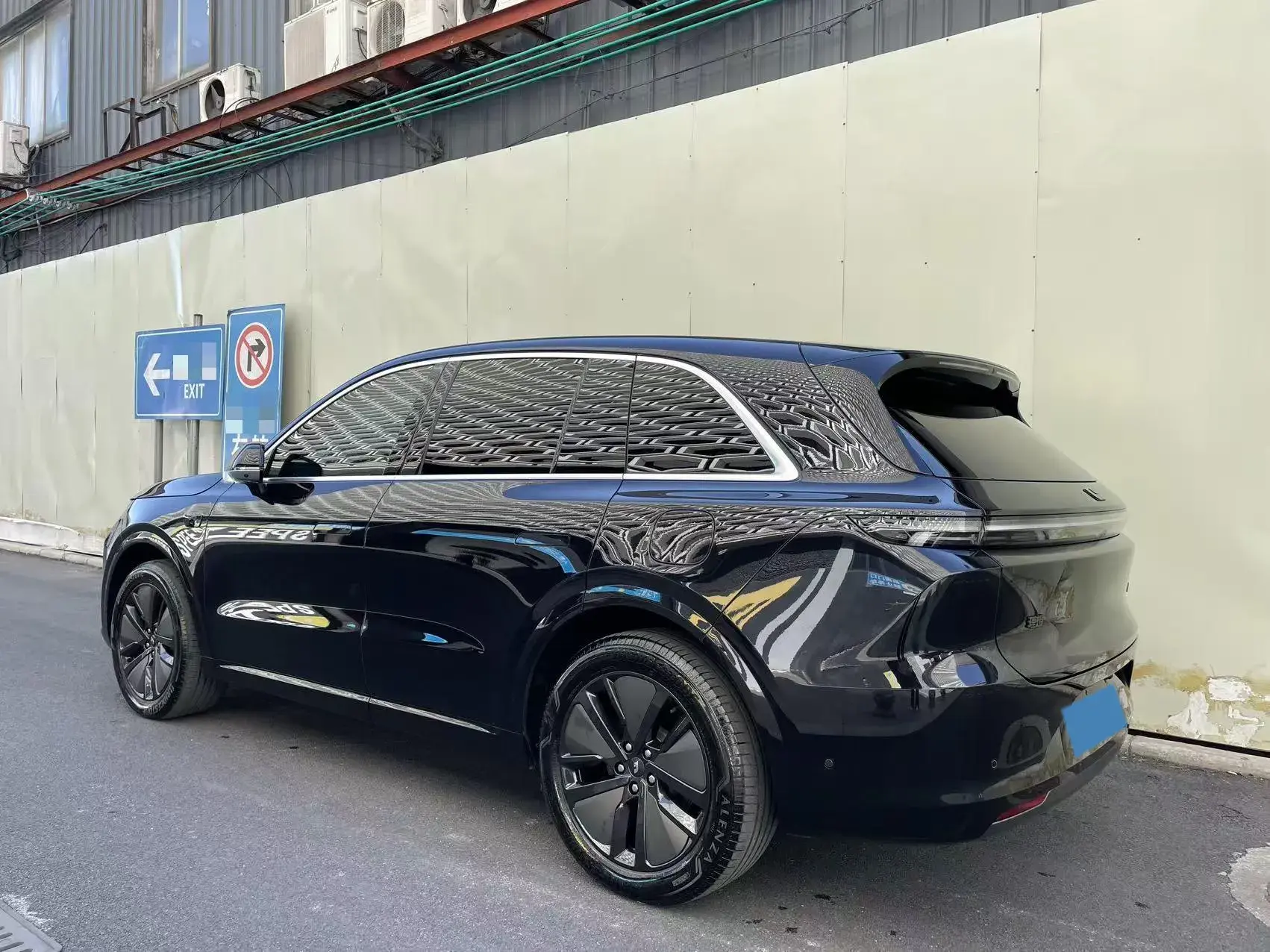 2024 LI L6 thumbnail 2