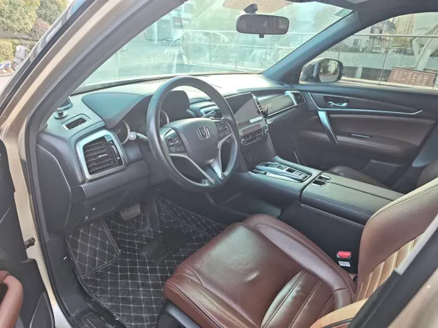 2017 Honda UR-V 2.0T 272HP L4 9AT,autocango,china used car exporter,china ev exporter,chinese used car exporter,chinese used ev exporter