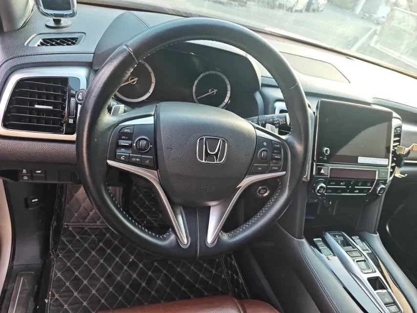 2017 Honda UR-V 2.0T 272HP L4 9AT,autocango,china used car exporter,china ev exporter,chinese used car exporter,chinese used ev exporter