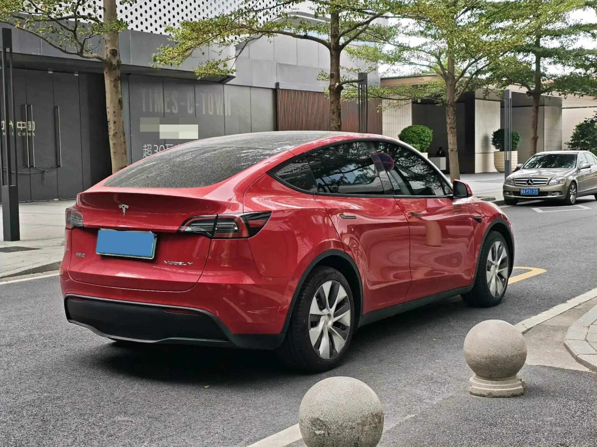 2022 TESLA MODEL thumbnail 4