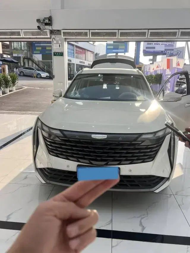 2023 GEELY STARRAY thumbnail 2