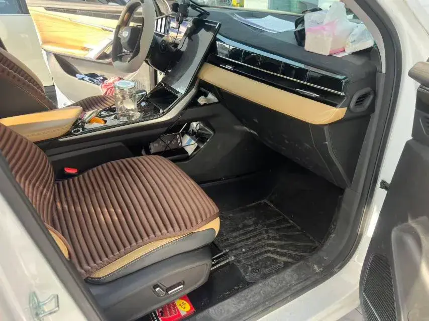 2023 GEELY STARRAY thumbnail 4