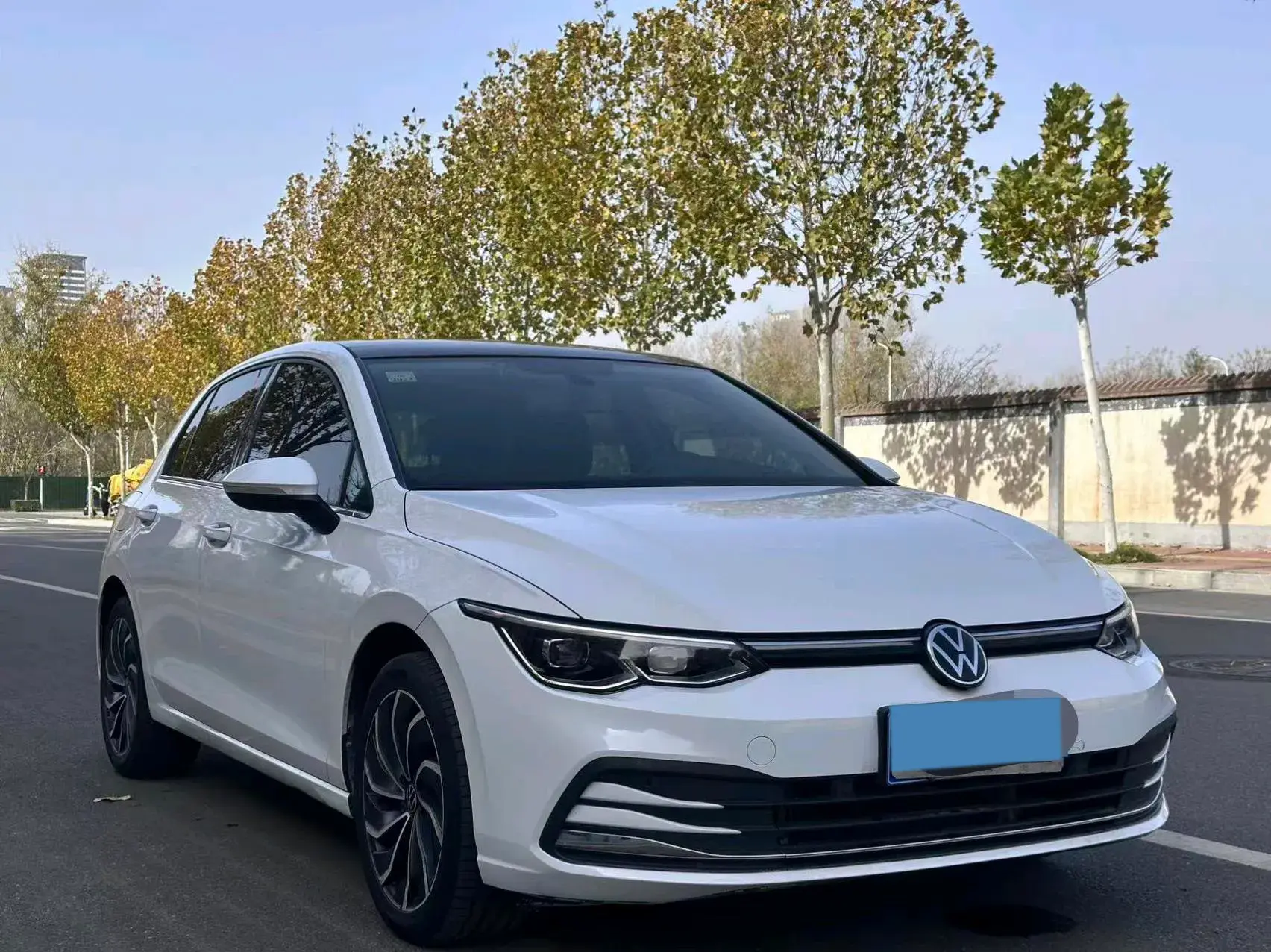 2021 VOLKSWAGEN GOLF thumbnail 3