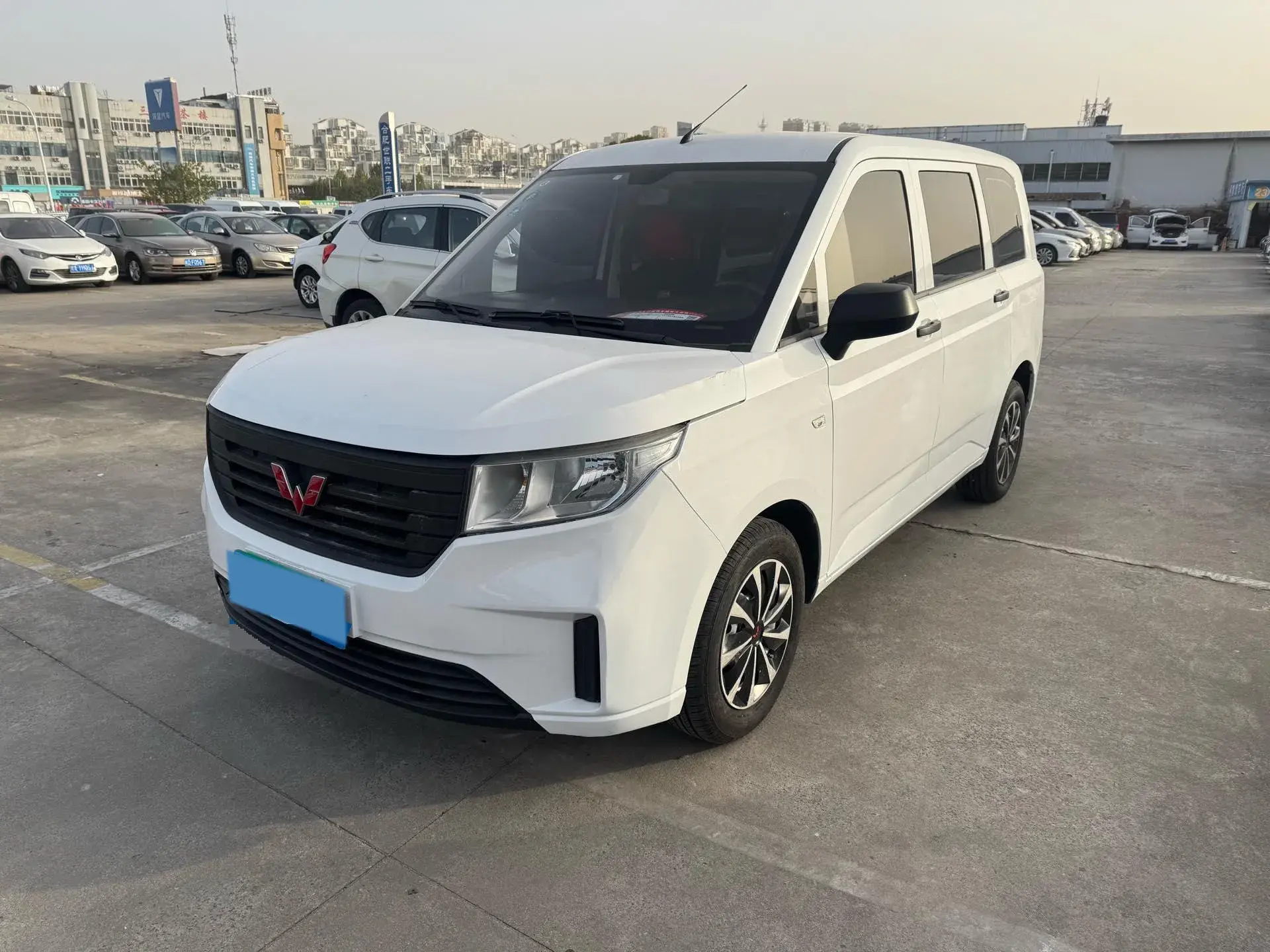 2019 WULING HONGGUANG view 1