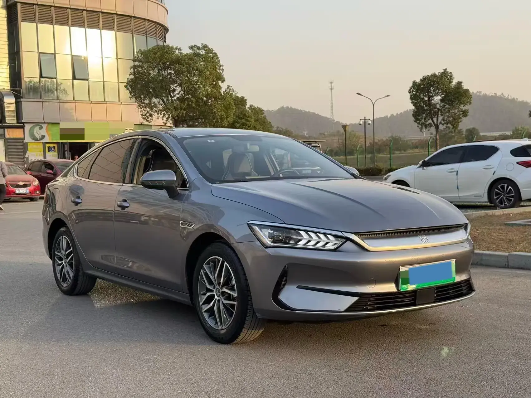 2021 BYD QIN thumbnail 2