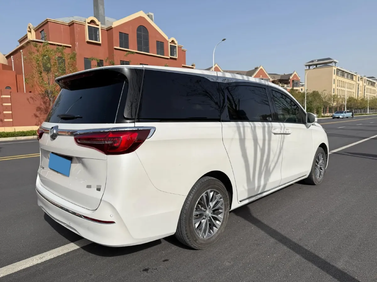 2023 Buick GL8 2.0T 237HP L4 9AT,autocango,china used car exporter,china ev exporter,chinese used car exporter,chinese used ev exporter