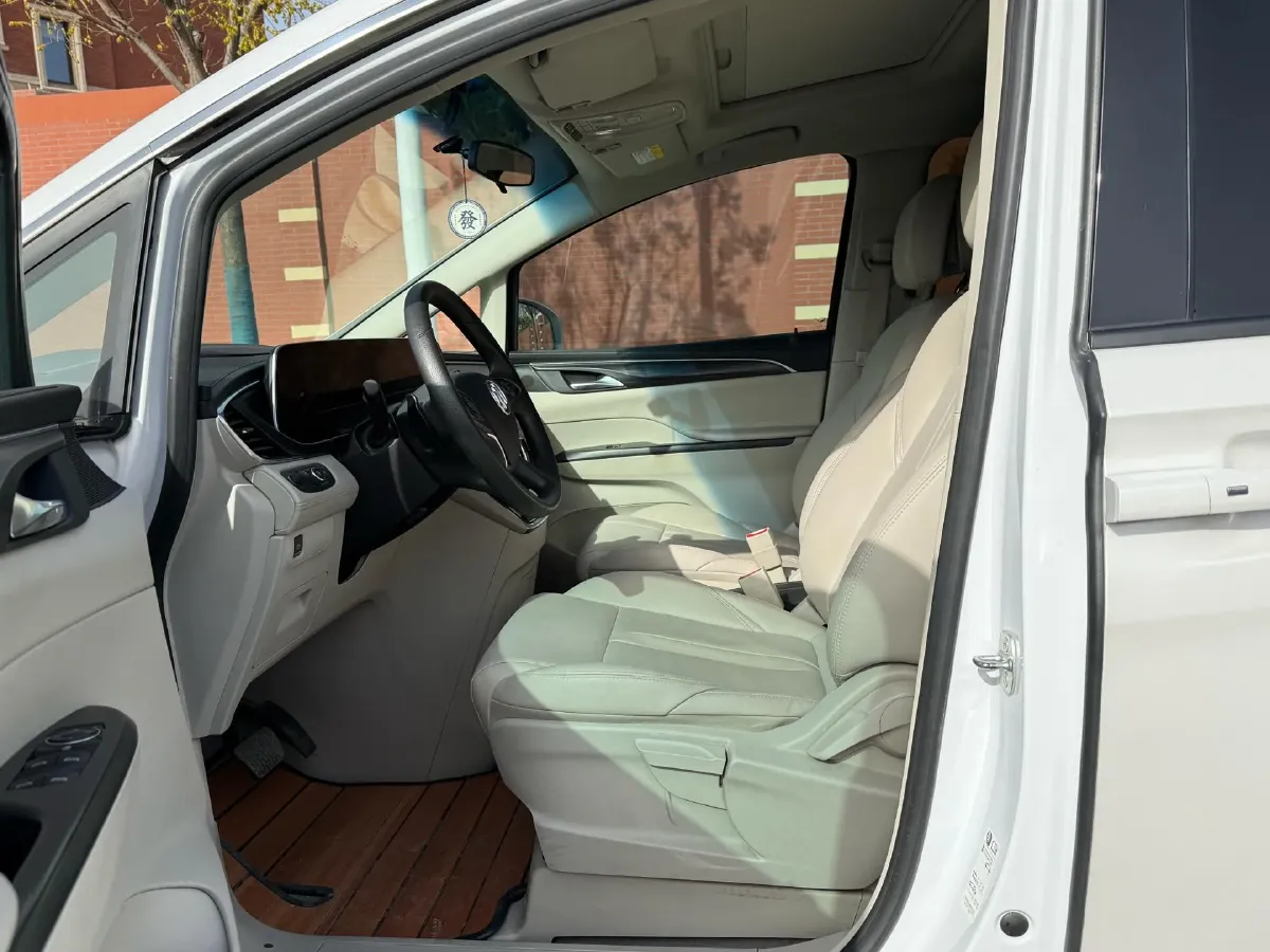 2023 Buick GL8 2.0T 237HP L4 9AT,autocango,china used car exporter,china ev exporter,chinese used car exporter,chinese used ev exporter