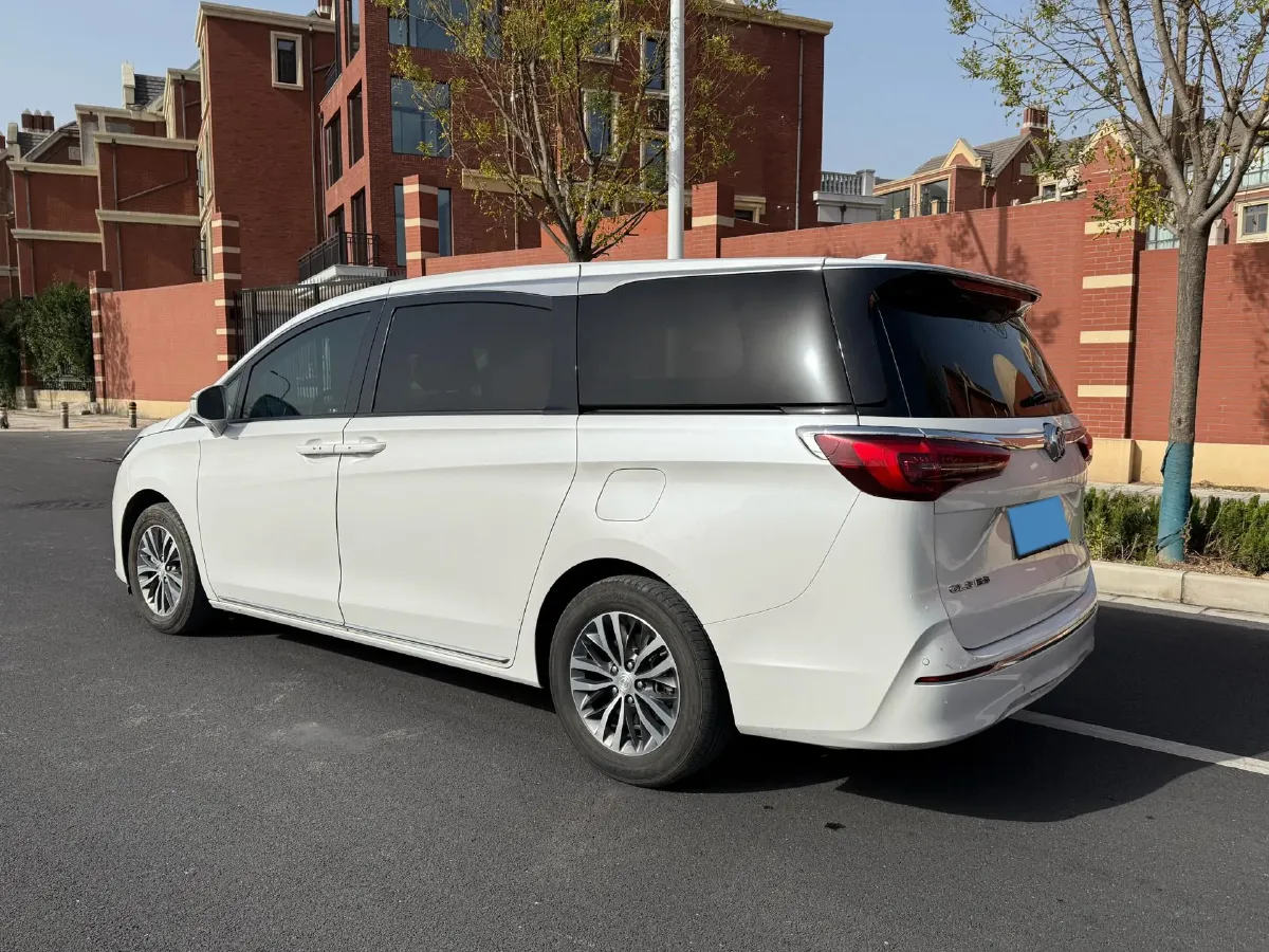 2023 Buick GL8 2.0T 237HP L4 9AT,autocango,china used car exporter,china ev exporter,chinese used car exporter,chinese used ev exporter