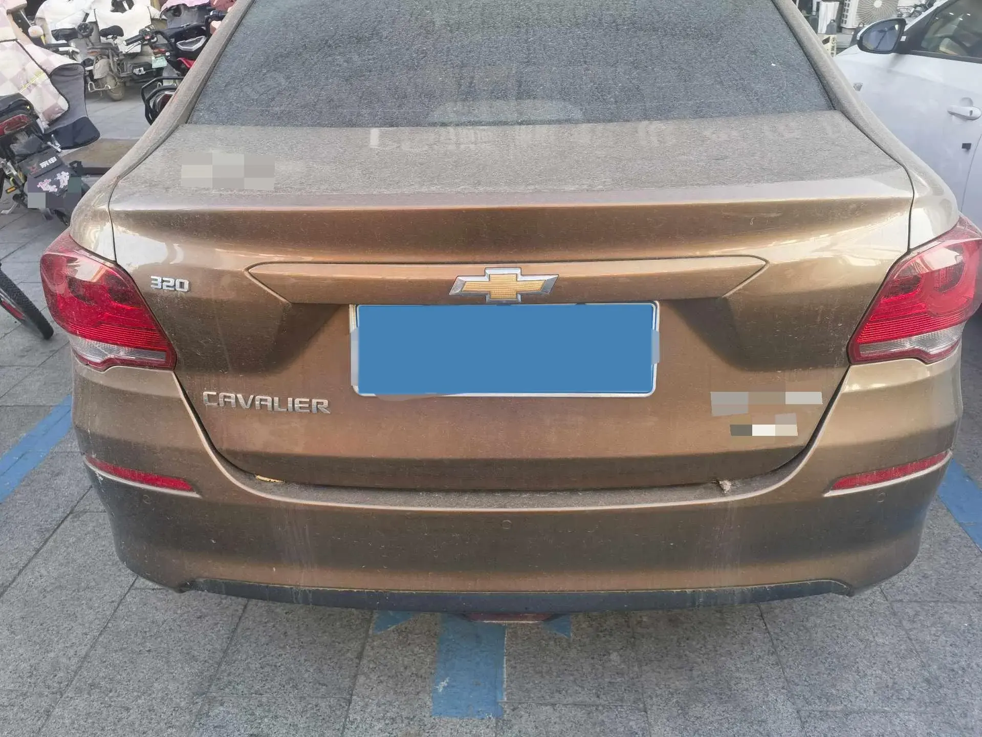 2016 CHEVROLET CAVALIER thumbnail 4