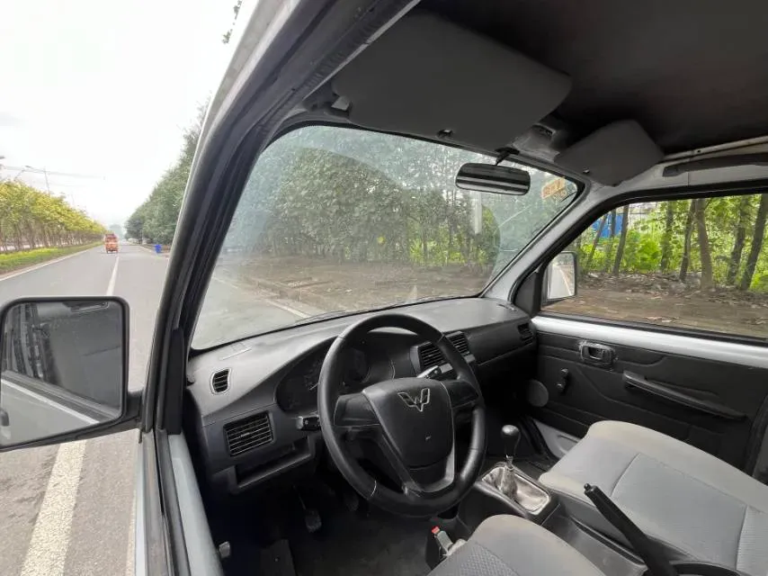 2016 WuLing ZhiGuang Mini Truck 1.2L 82HP L4 5MT,autocango,china used car exporter,china ev exporter,chinese used car exporter,chinese used ev exporter