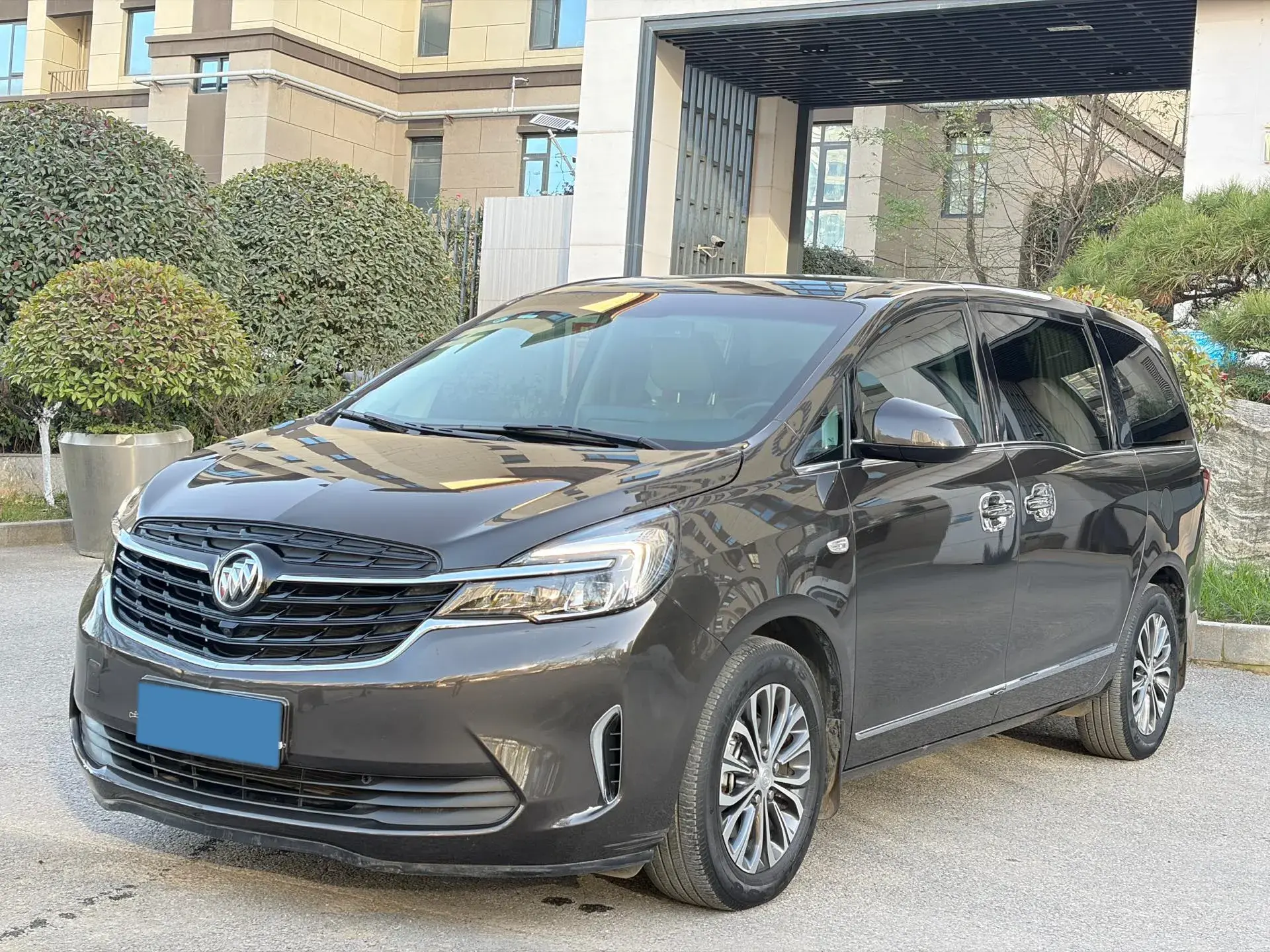 2021 BUICK GL8 view 1