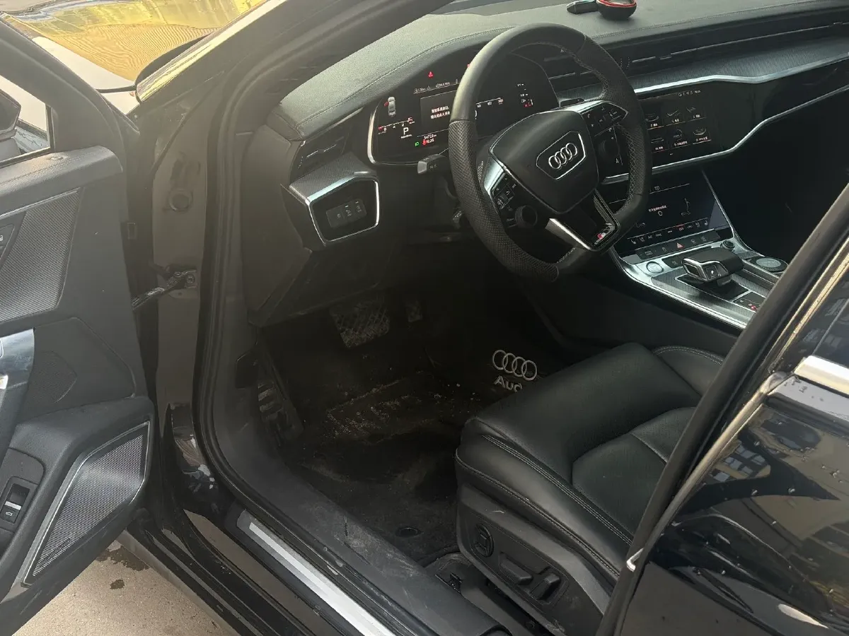 2020 Audi A6L 2.0T 190HP L4 7DCT,autocango,china used car exporter,china ev exporter,chinese used car exporter,chinese used ev exporter