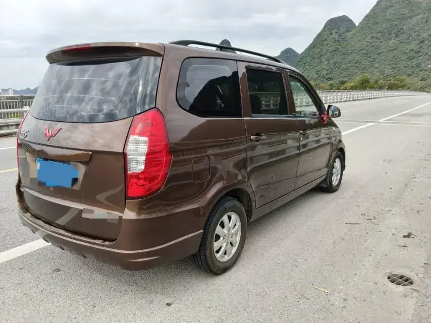 2016 WULING HONGGUANG thumbnail 4