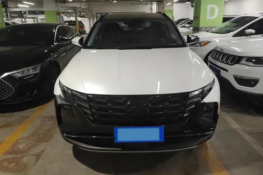 2023 HYUNDAI TUCSON thumbnail 3