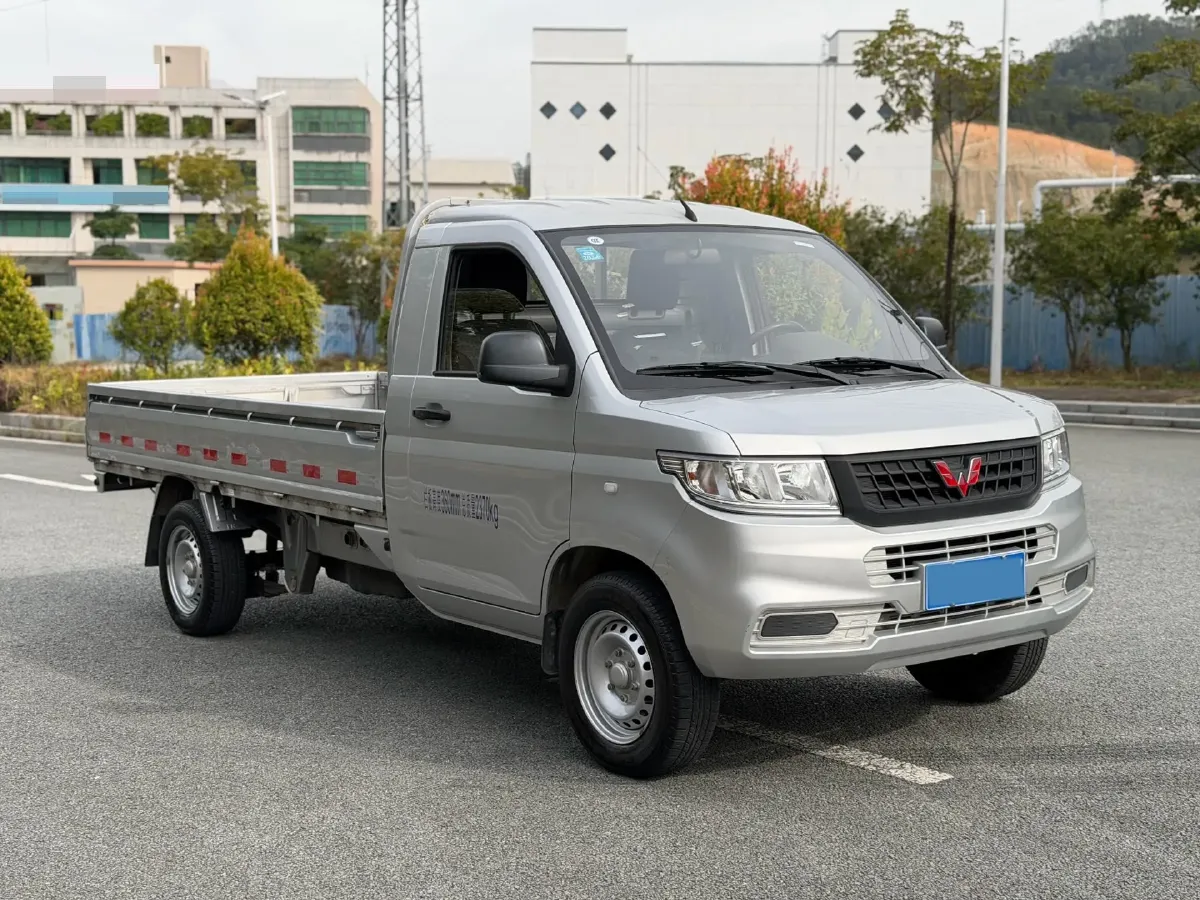 2023 WuLing RongGuang New Truck 1.5L 102HP L4 5MT,autocango,china used car exporter,china ev exporter,chinese used car exporter,chinese used ev exporter