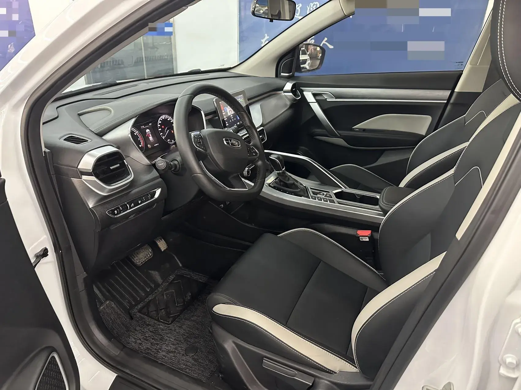 2020 GEELY COOLRAY thumbnail 4