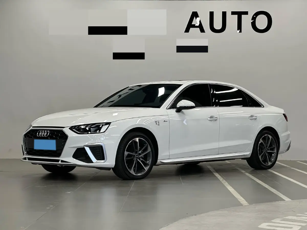 2022 Audi A4L 2.0T 190HP L4 7DCT