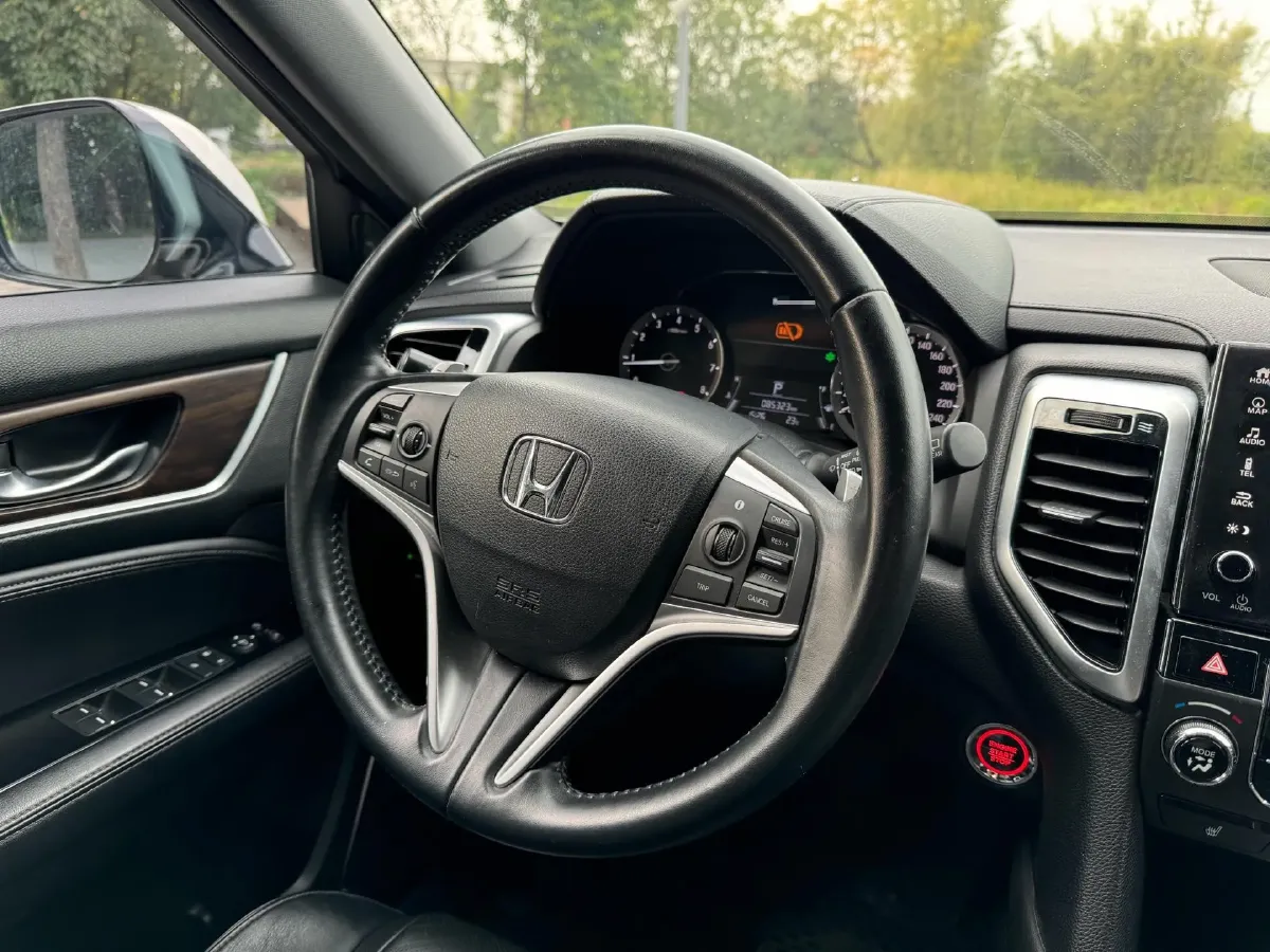 2017 Honda UR-V 1.5T 193HP L4 CVT,autocango,china used car exporter,china ev exporter,chinese used car exporter,chinese used ev exporter