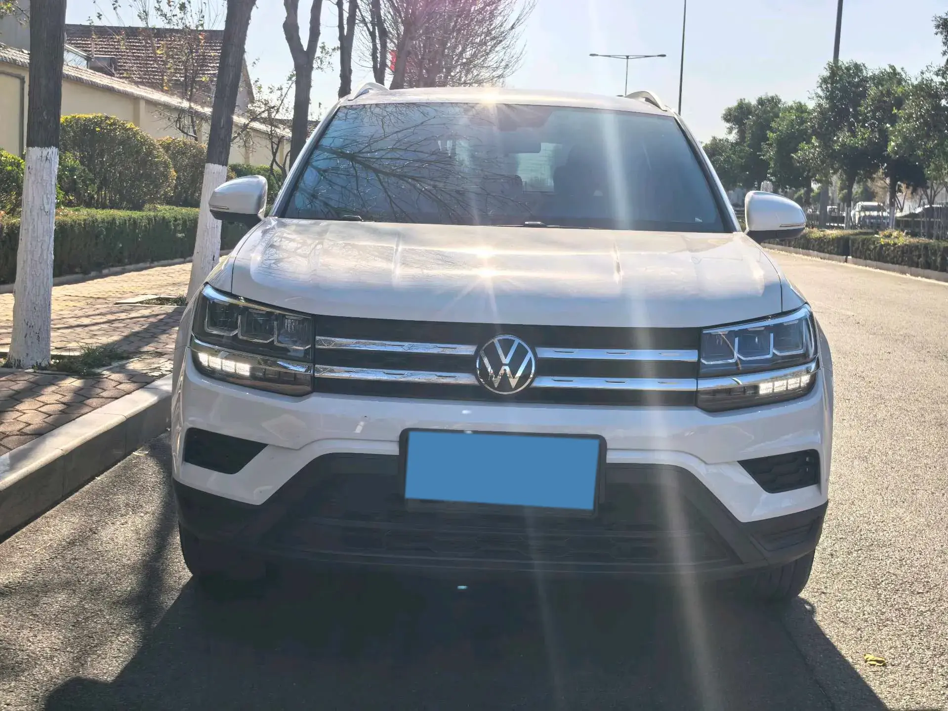 2022 VOLKSWAGEN THARU thumbnail 2