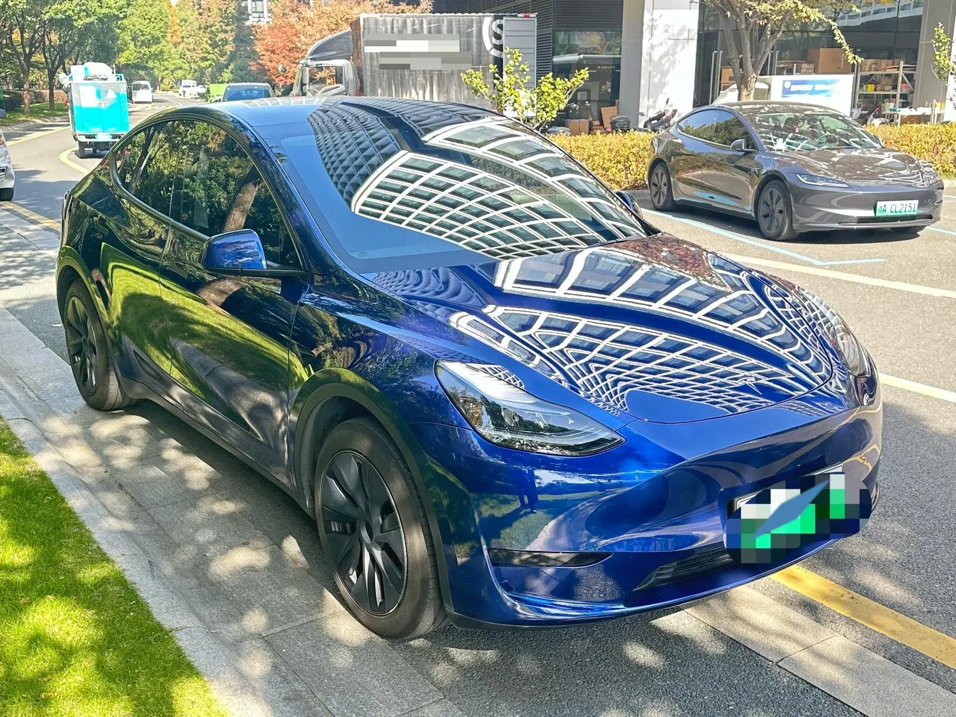 2024 TESLA MODEL thumbnail 3