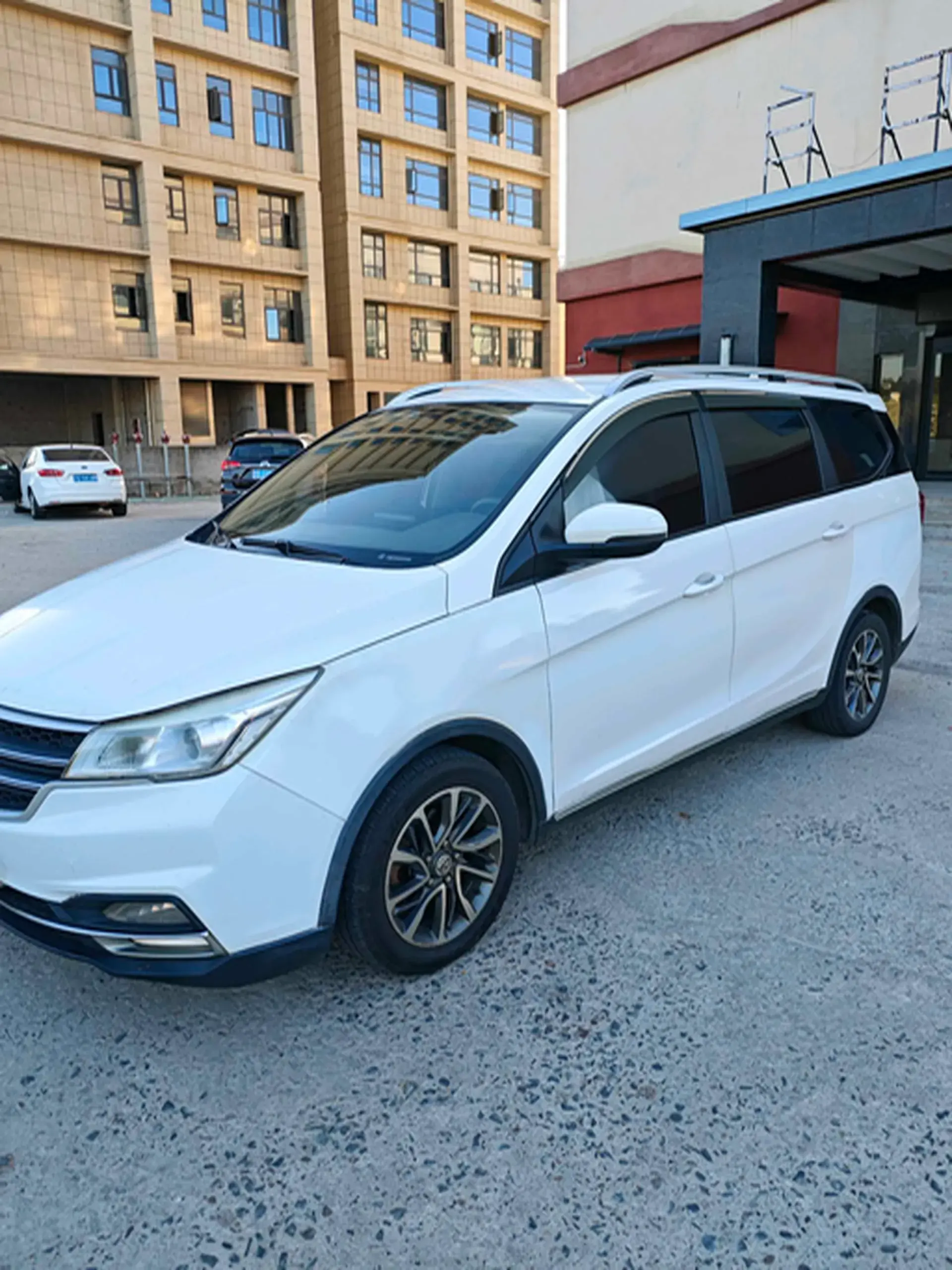 2019 BAOJUN 730 thumbnail 4
