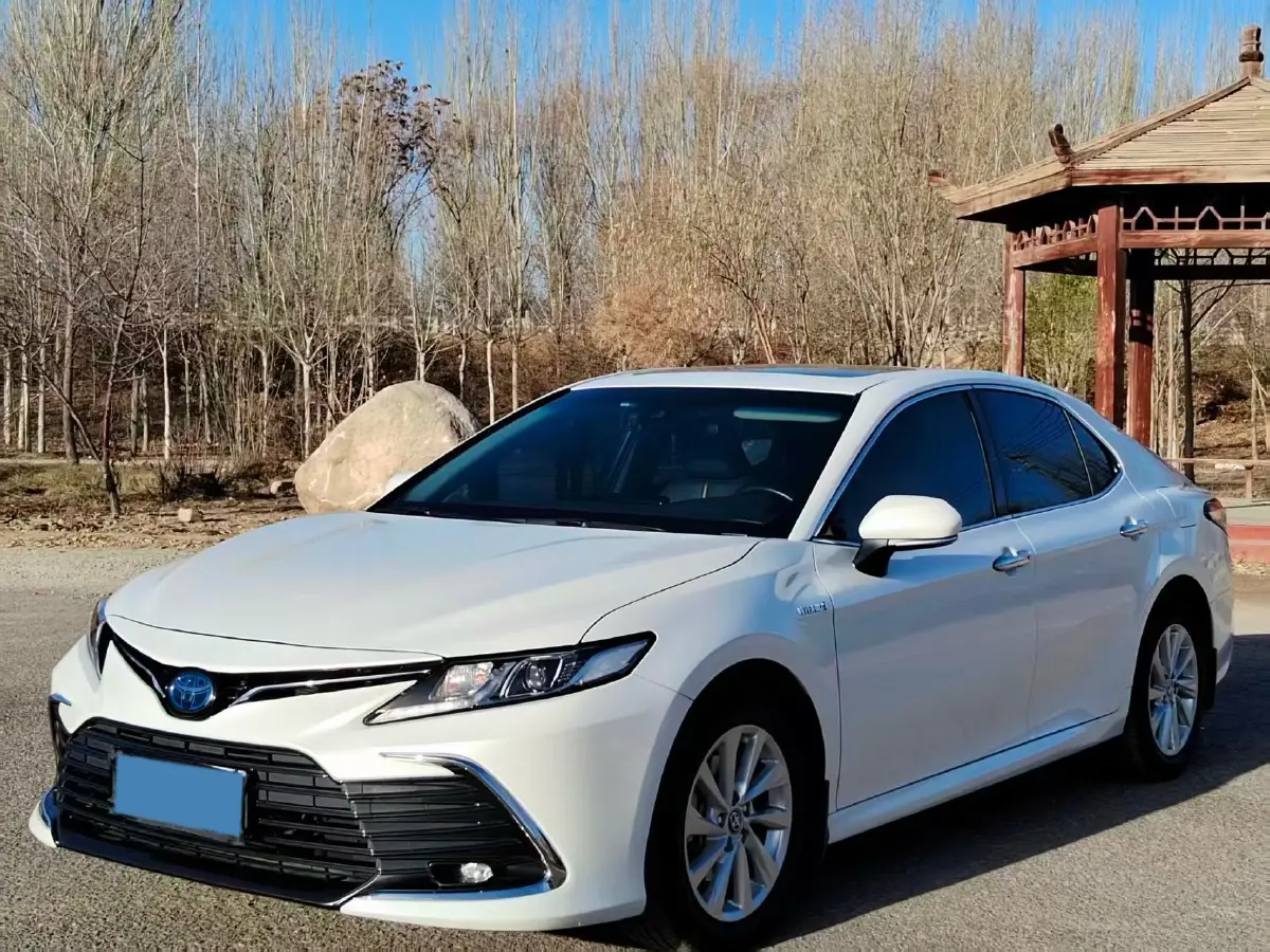 2021 Toyota Camry 2.5L 178HP L4 E-CVT Hybrid 2021 Toyota Camry 2.5L 178HP L4 E-CVT Hybrid