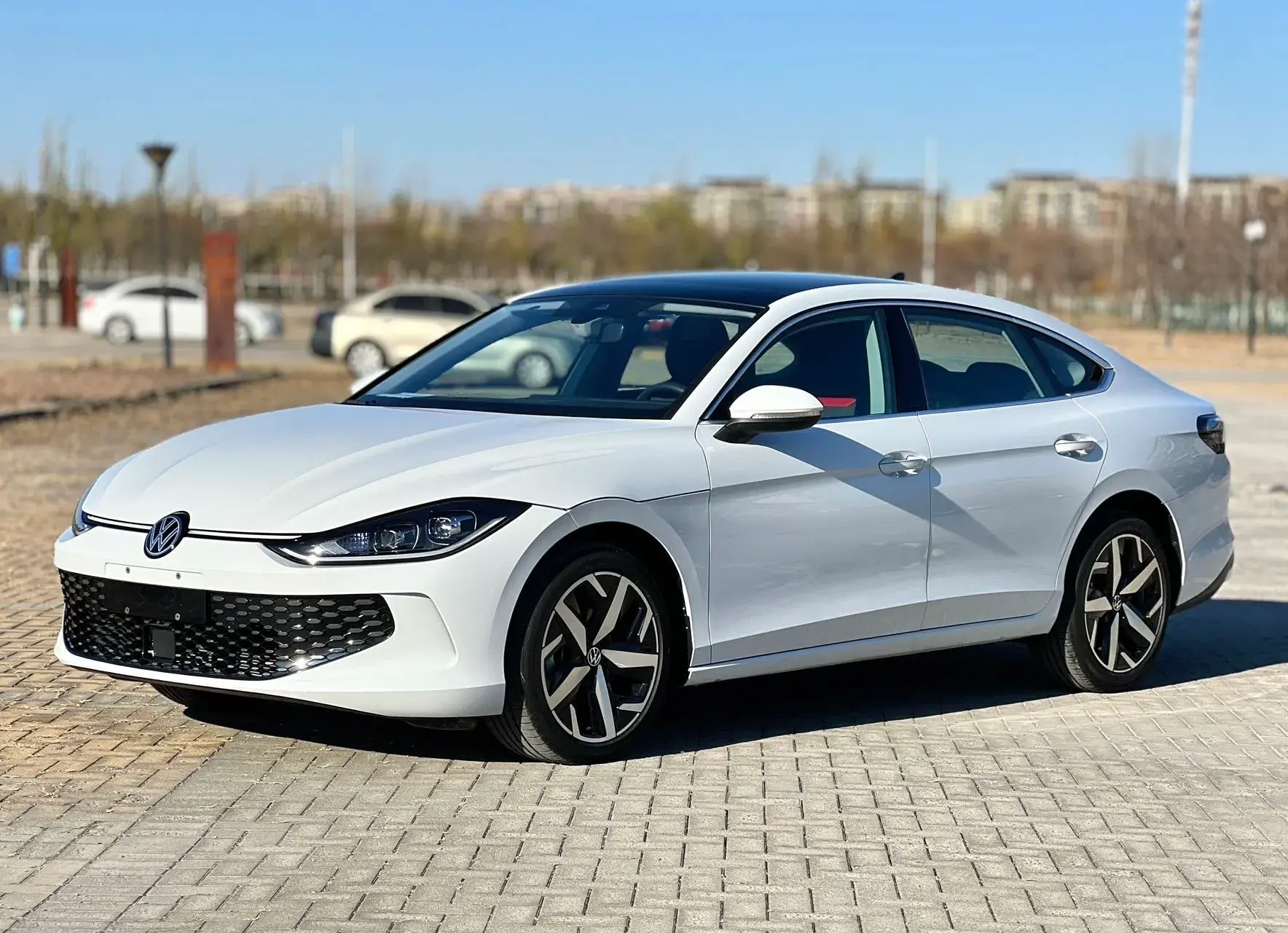 2025 VOLKSWAGEN LAMANDO view 1