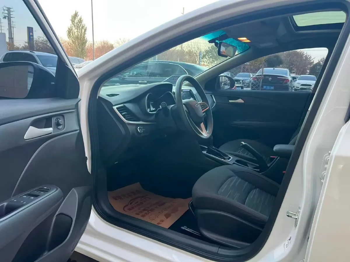 2019 Chevrolet Monza 1.0T 125HP L3 6DCT,autocango,china used car exporter,china ev exporter,chinese used car exporter,chinese used ev exporter