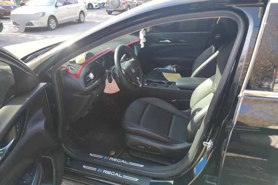 2024 BUICK REGAL thumbnail 2