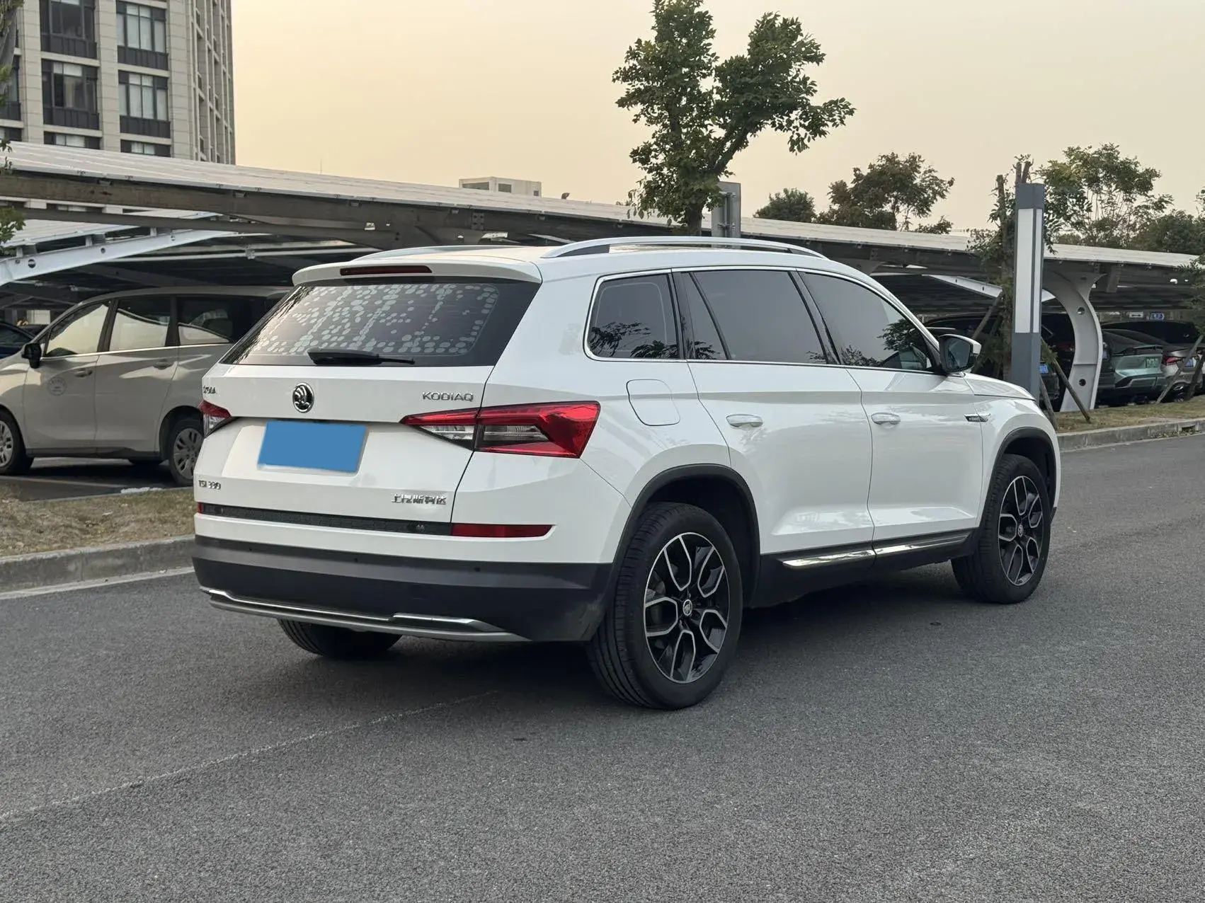 2017 SKODA KODIAK thumbnail 4