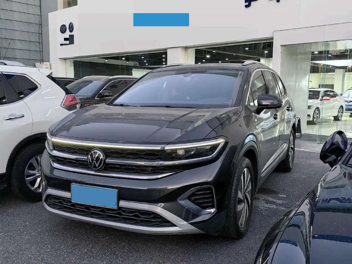 2022 Volkswagen Talagon 2.0T 220HP L4 7DCT