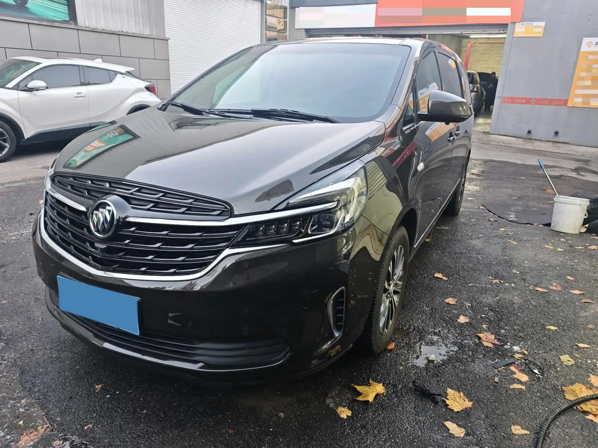 2021 BUICK GL8 view 1