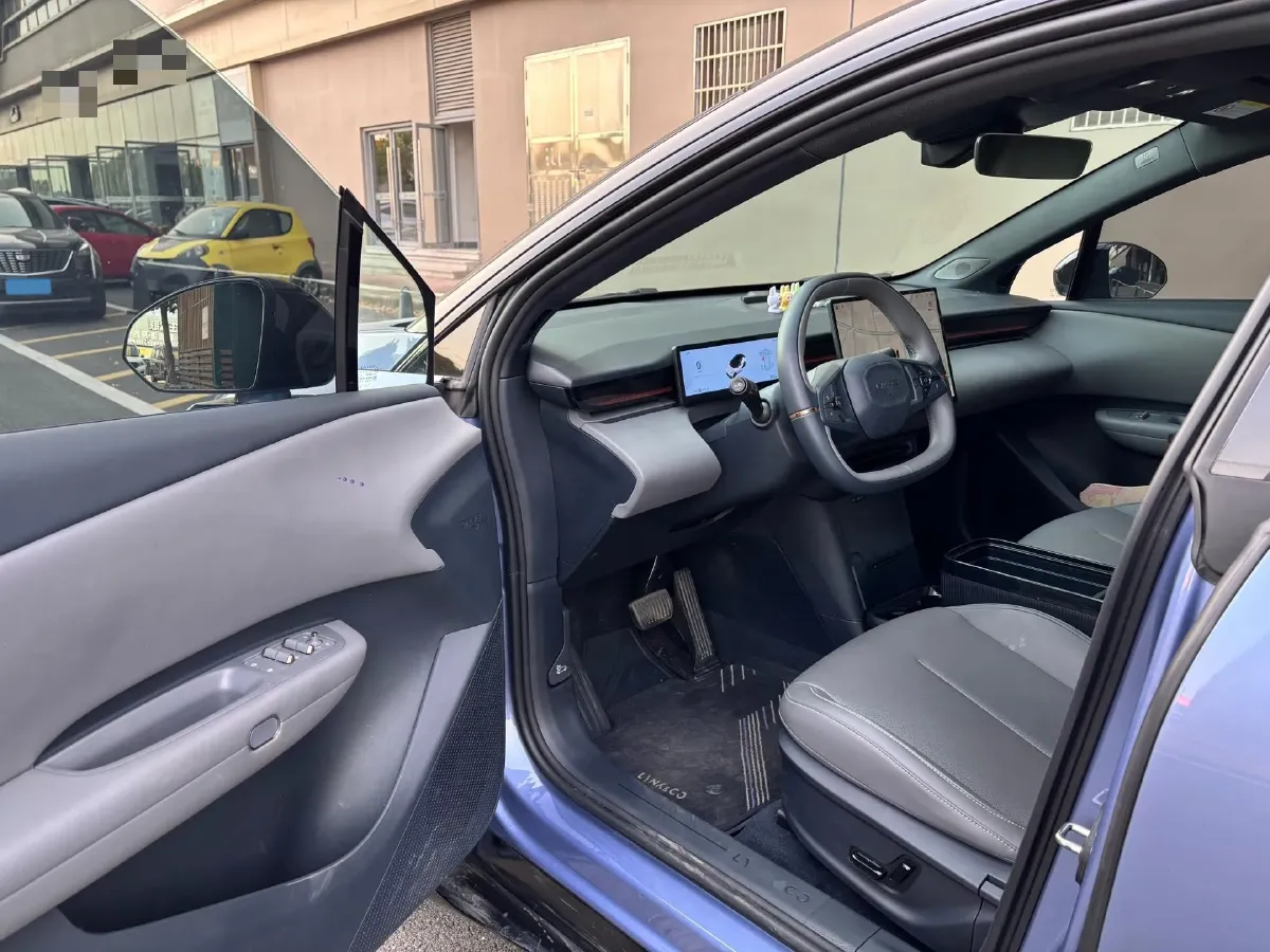 2025 LYNK&CO Z20 BEV 61.47KWH,autocango,china used car exporter,china ev exporter,chinese used car exporter,chinese used ev exporter